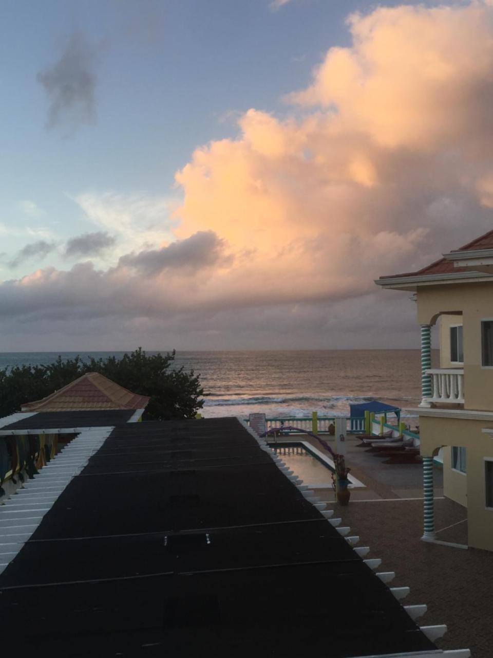 מלון טרזר ביץ' Taino Cove מראה חיצוני תמונה